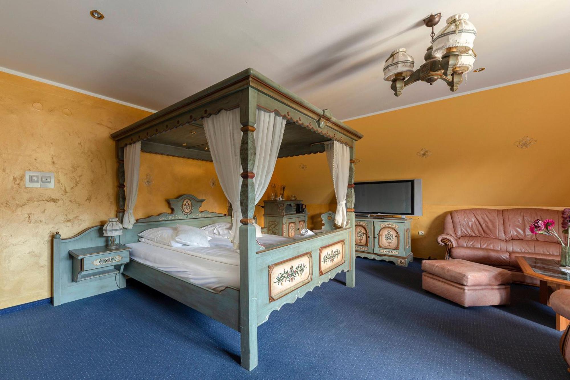 Hotel Burger Veniše Recica ob Savinji Exteriér fotografie